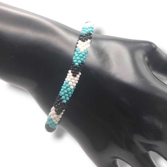 Blue Black White Seed Bead Bracelet Chevron Pattern NON STRETCH - Picture 2 of 6